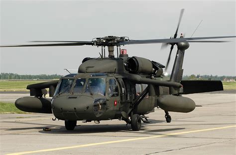 military uh 60.